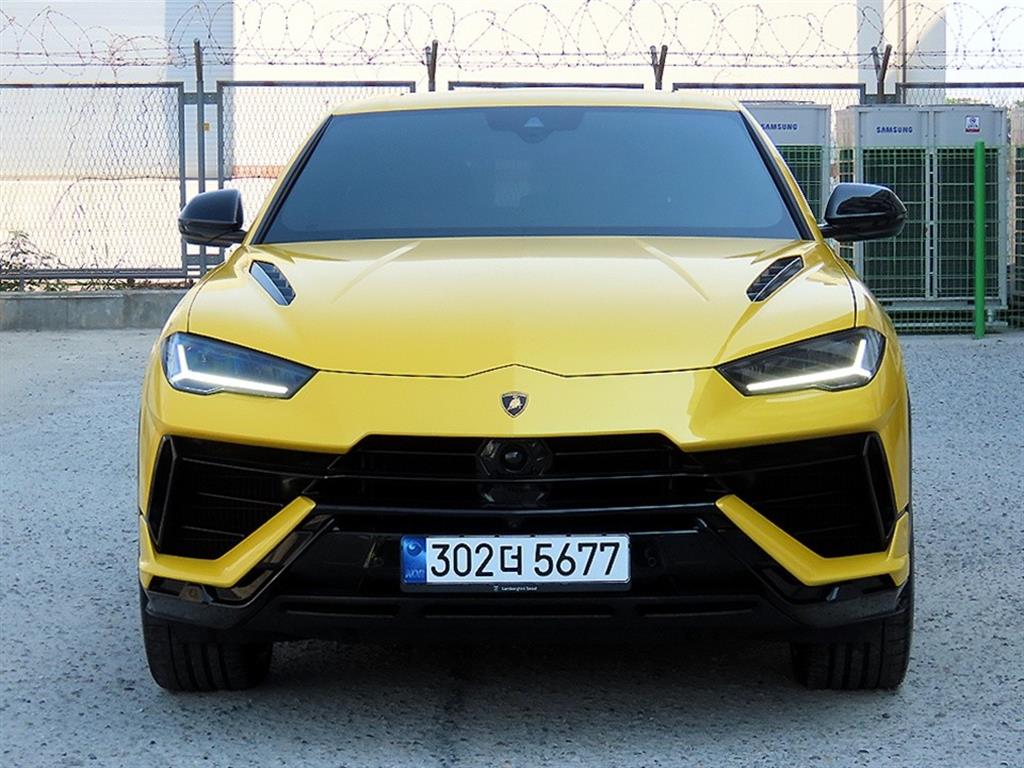 우루스 4.0 V8 S 2023년식