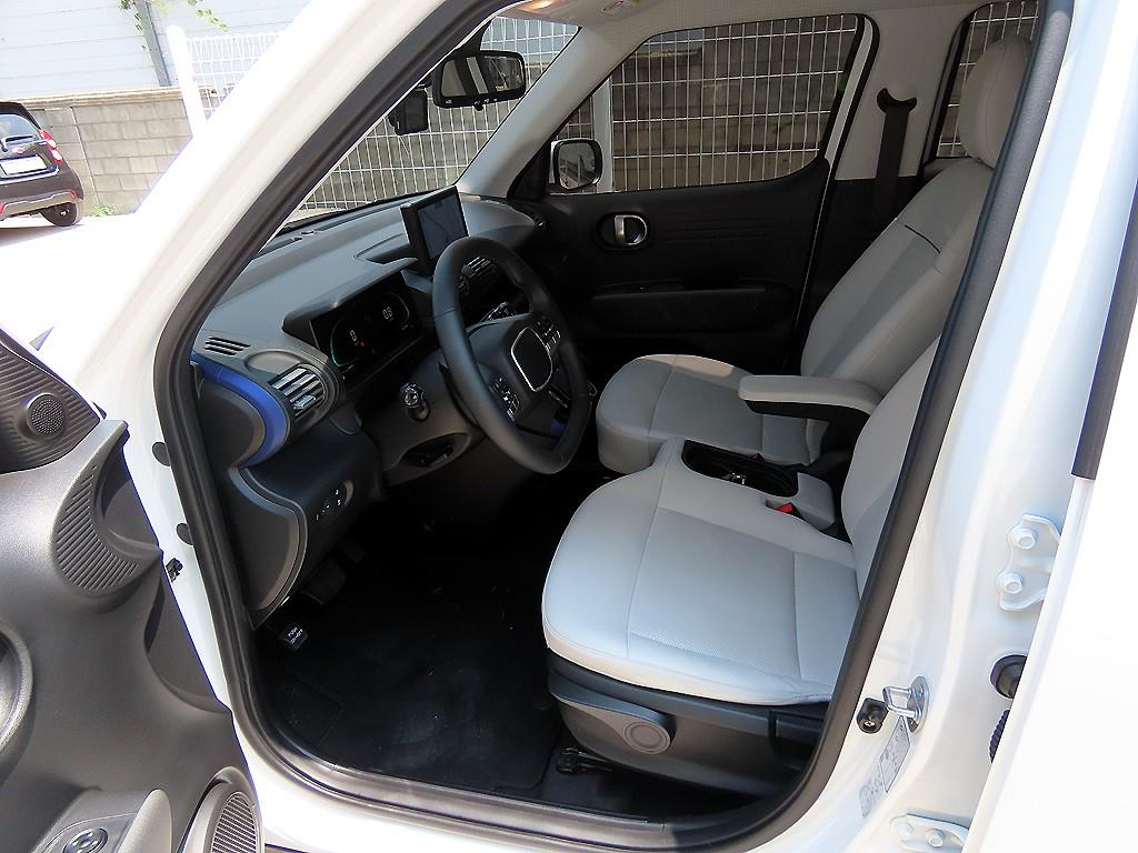 HYUNDAI Casper - Vista 5
