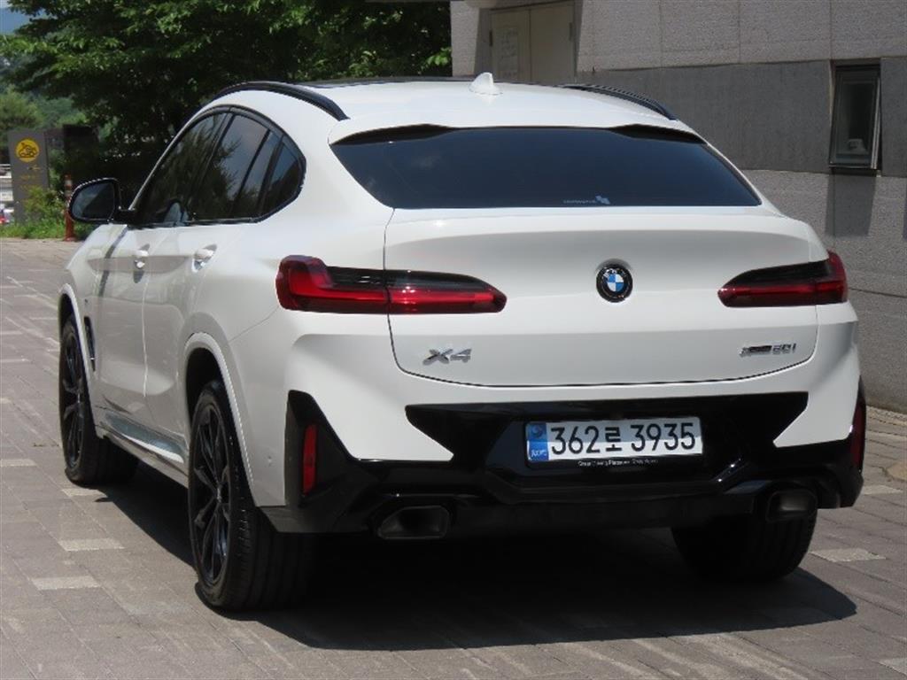 BMW X4 - Vista 4