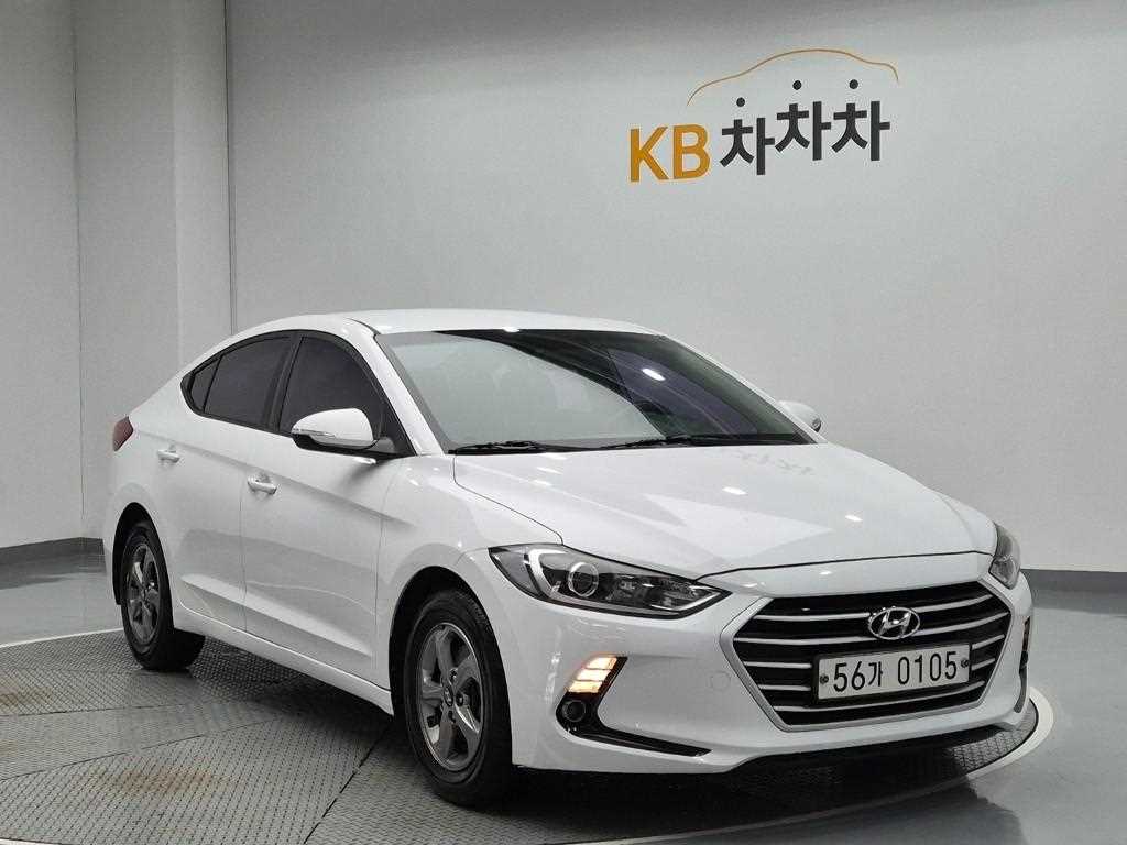 HYUNDAI Avante - Vista 4