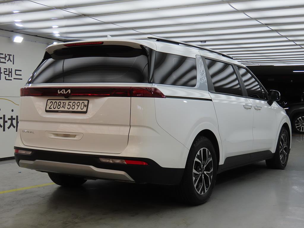 KIA Carnival - Vista 4