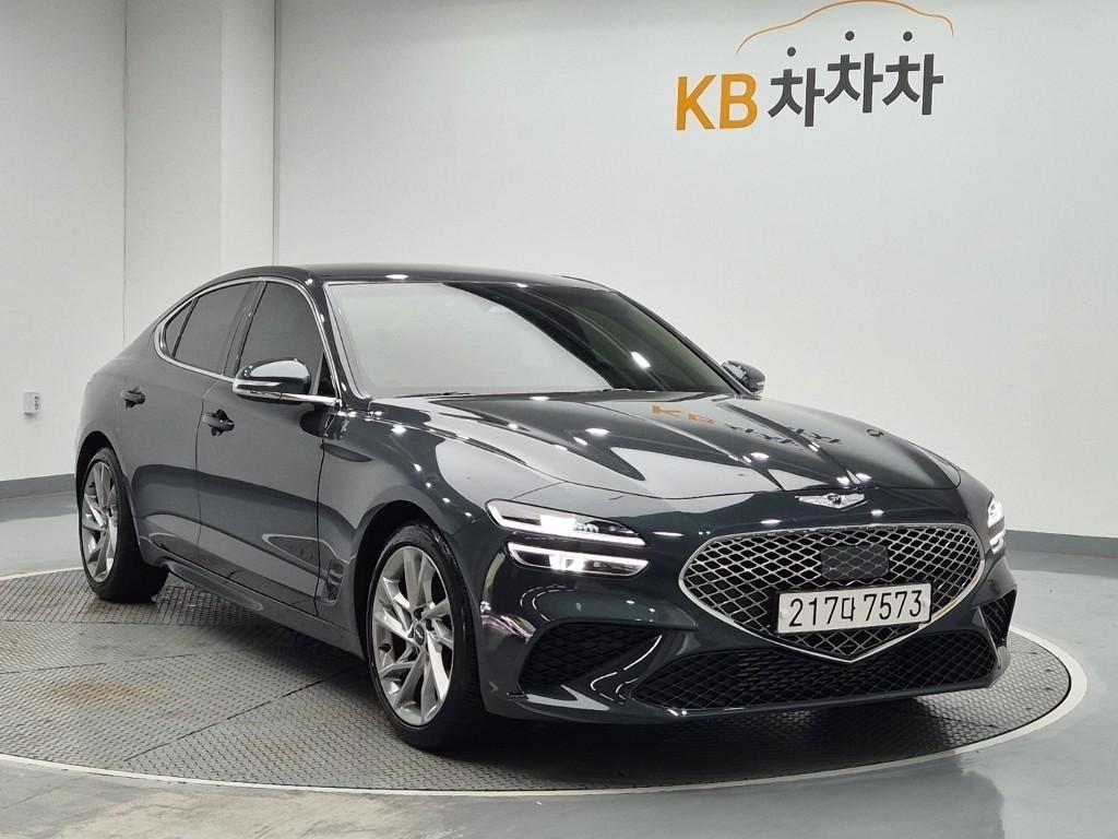 Genesis G70 - Vista 4