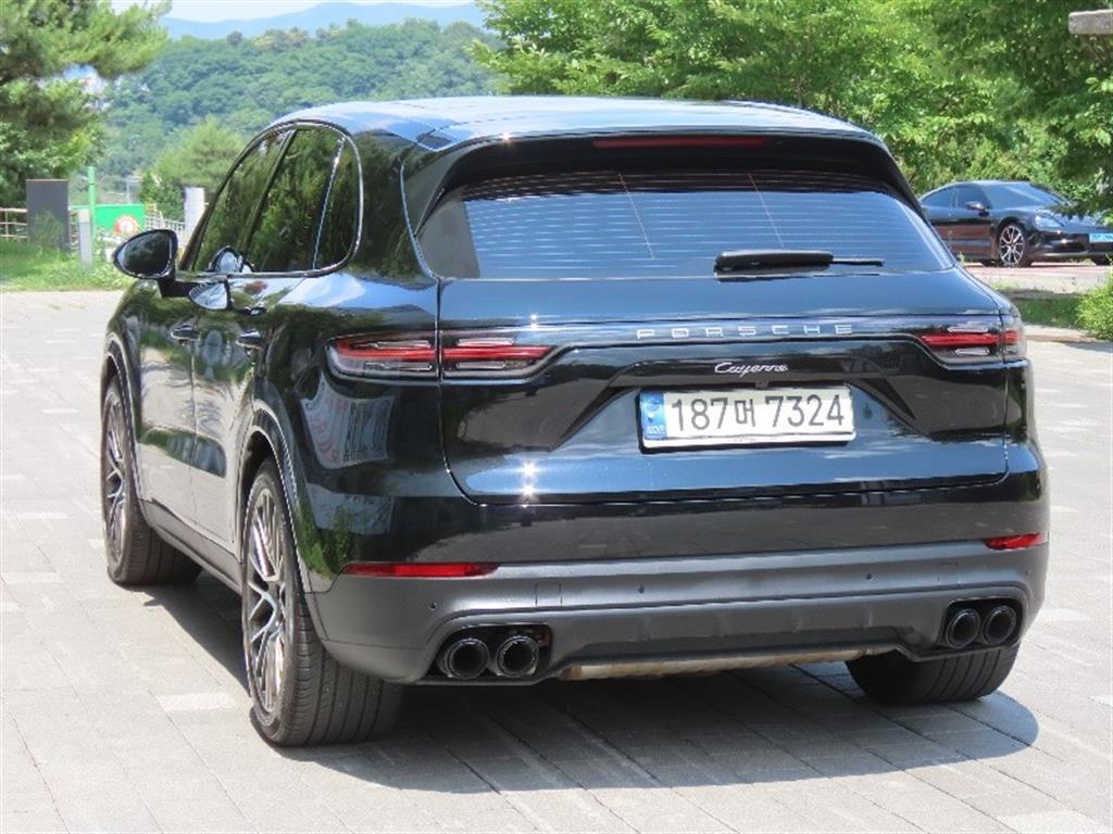 Porsche Cayenne - Vista 4