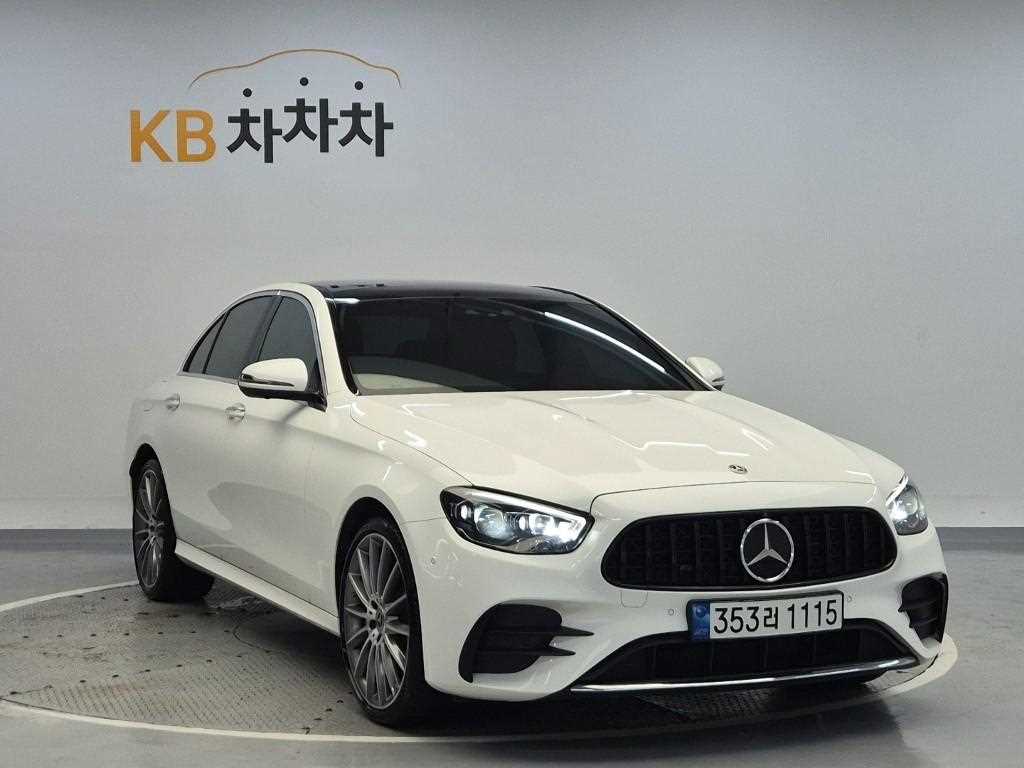 Mercedes Benz E class - Vista 4
