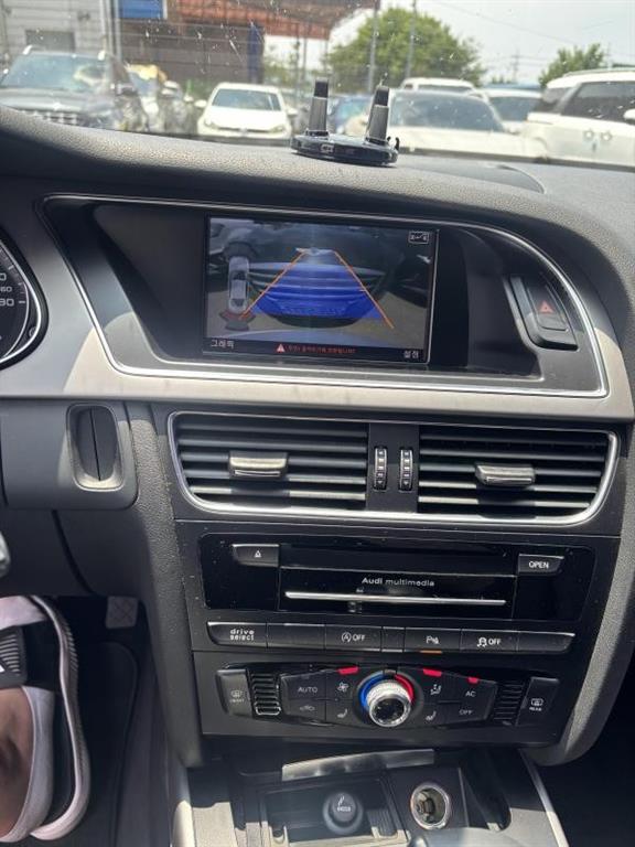 Audi A4 2.0 TDI Quattro Dynamic 6