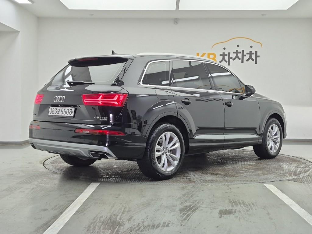 Audi Q7 - Vista 4