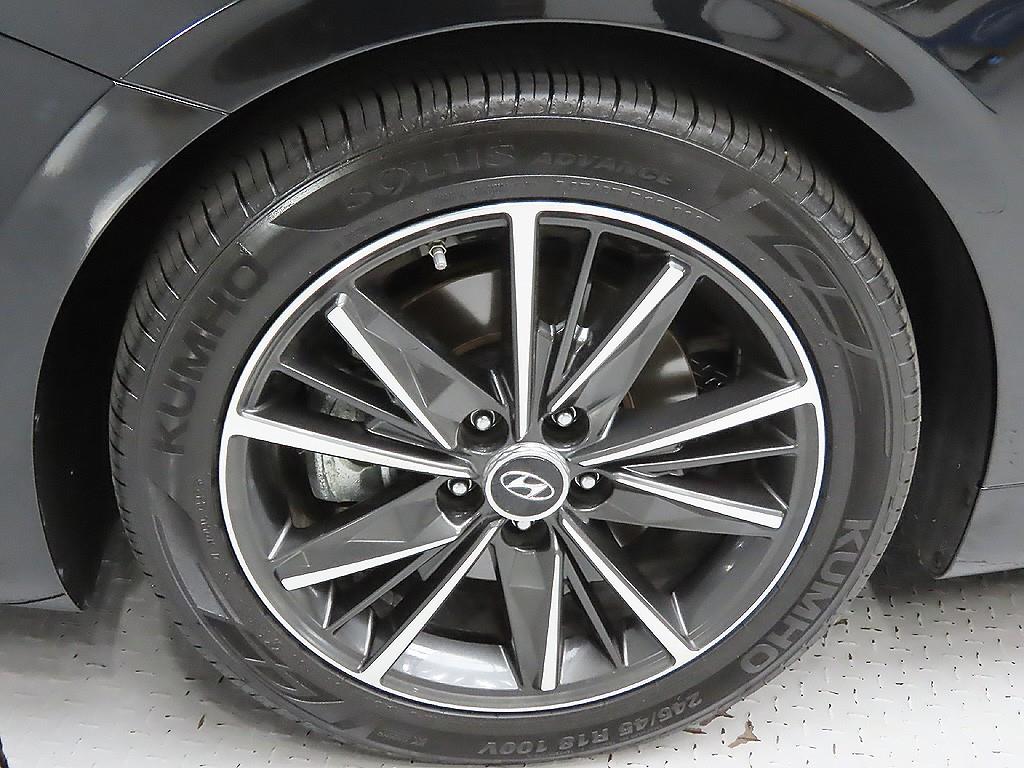 HYUNDAI Grandeur - Vista 5