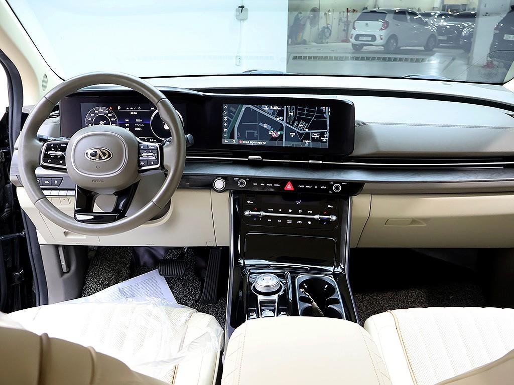 KIA Carnival - Vista 5