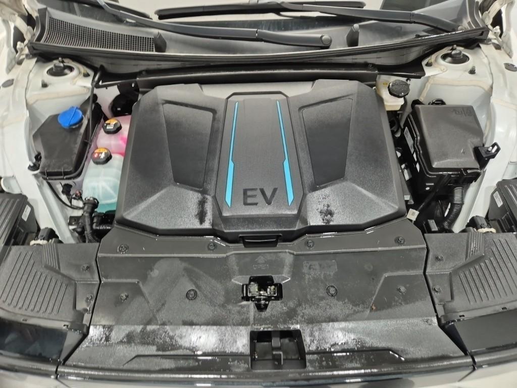 HYUNDAI Ioniq 5 - Vista 5