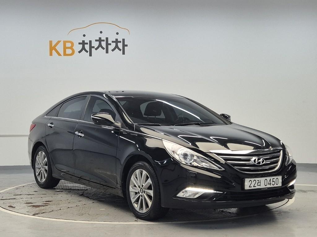 HYUNDAI Sonata - Vista 4