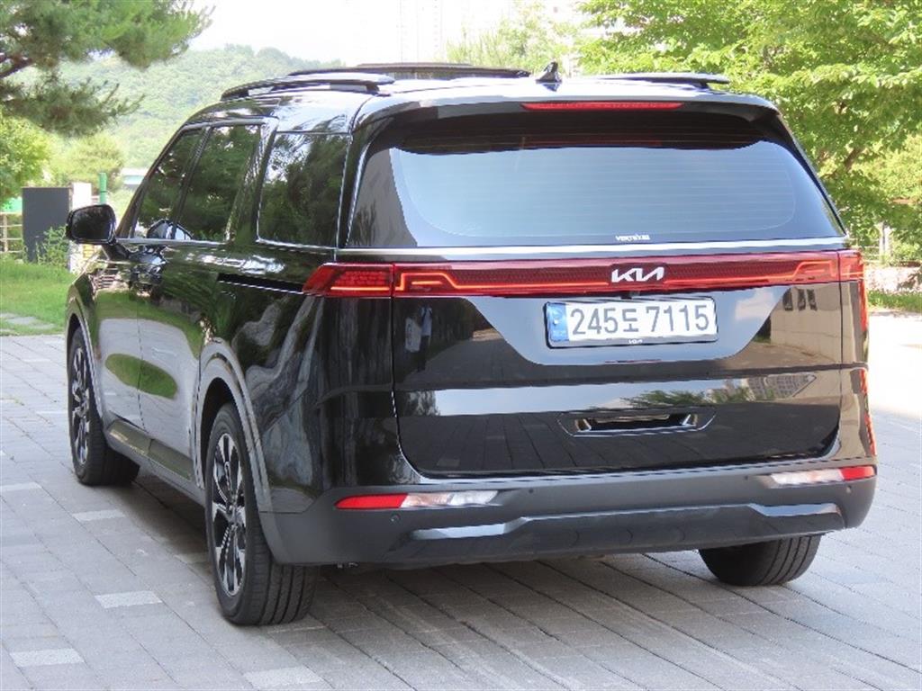 KIA Carnival - Vista 4