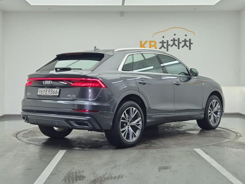 Audi Q8 - Vista 4