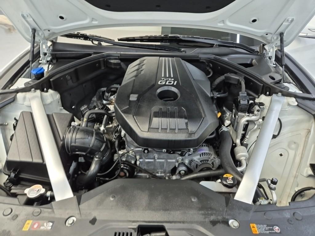Genesis G70 - Vista 5
