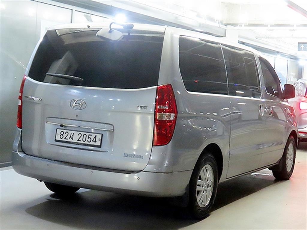 HYUNDAI Starex - Vista 4