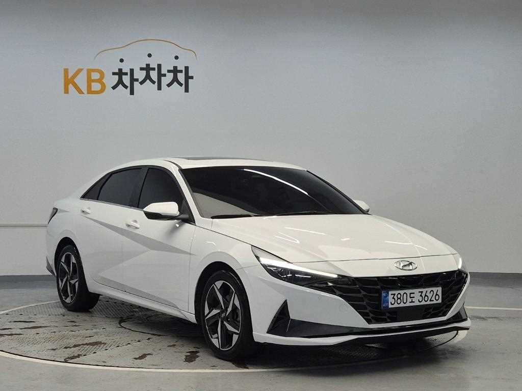 HYUNDAI Avante - Vista 4