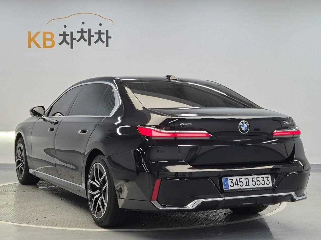 Genesis G70 740i xDrive M Sport 3