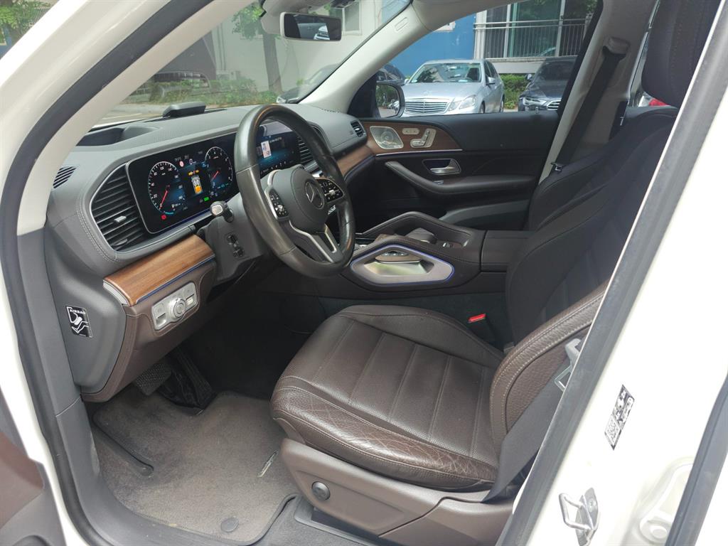 Mercedes-Benz GLE-Class GLE450 4MATIC 9