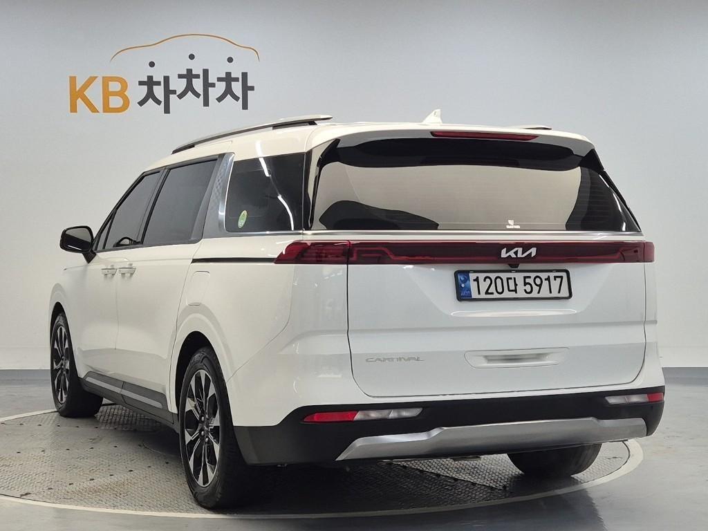 KIA Carnival - Vista 4
