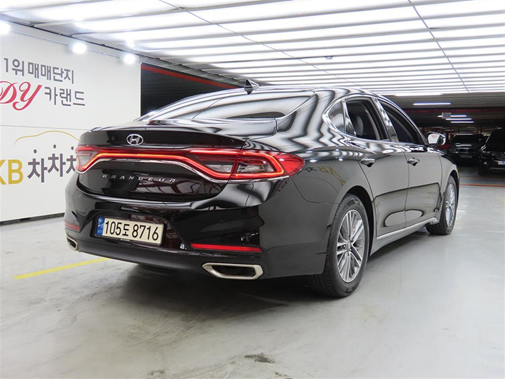 HYUNDAI Grandeur - Vista 4