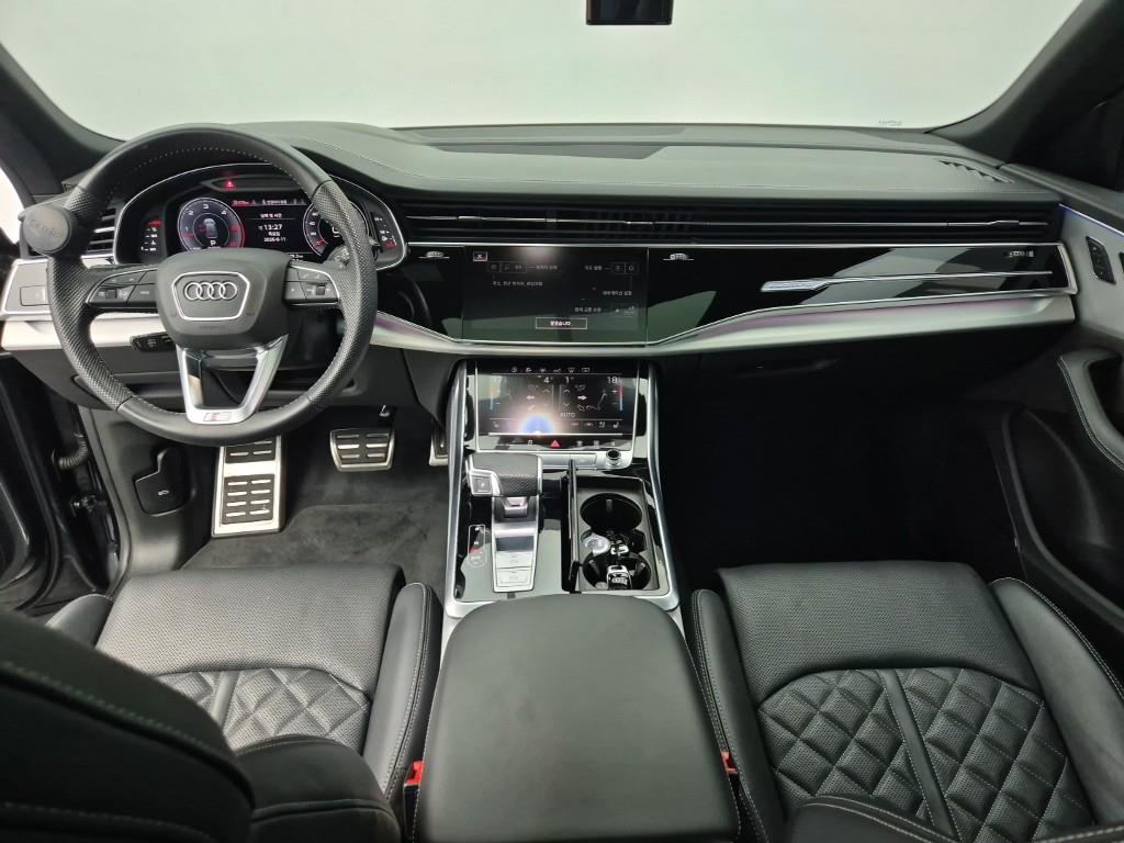 Audi Q8 - Vista 5