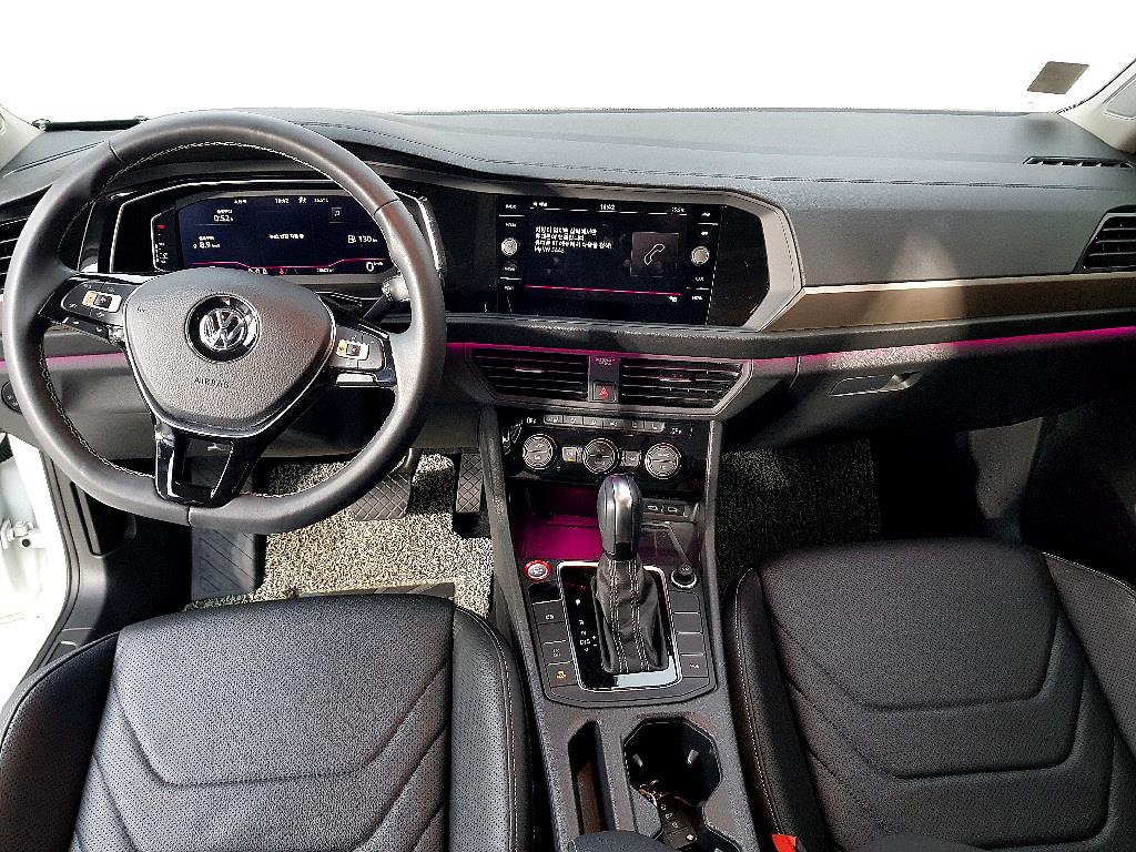 Volkswagen Jetta - Vista 5