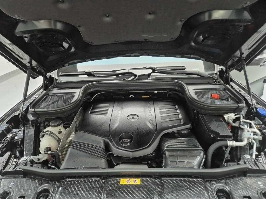 Mercedes Benz GLS Class - Vista 5