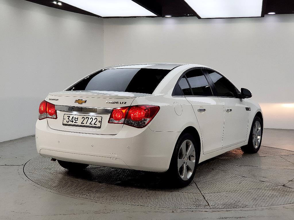 Chevrolet Cruise - Vista 4
