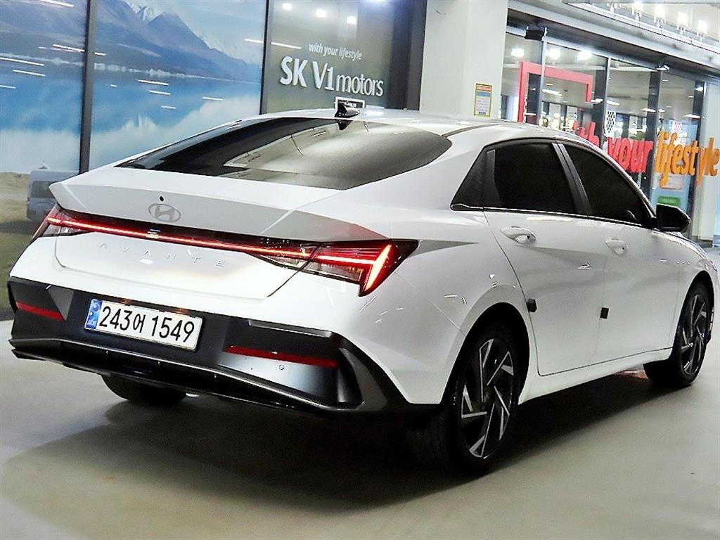 HYUNDAI Avante - Vista 4