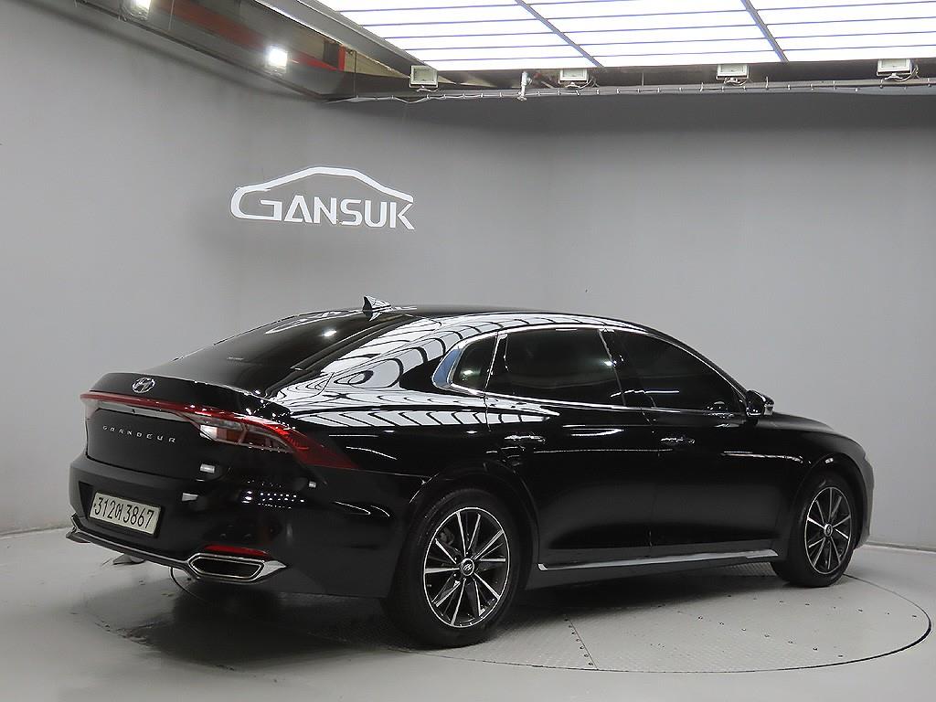 HYUNDAI Grandeur - Vista 4