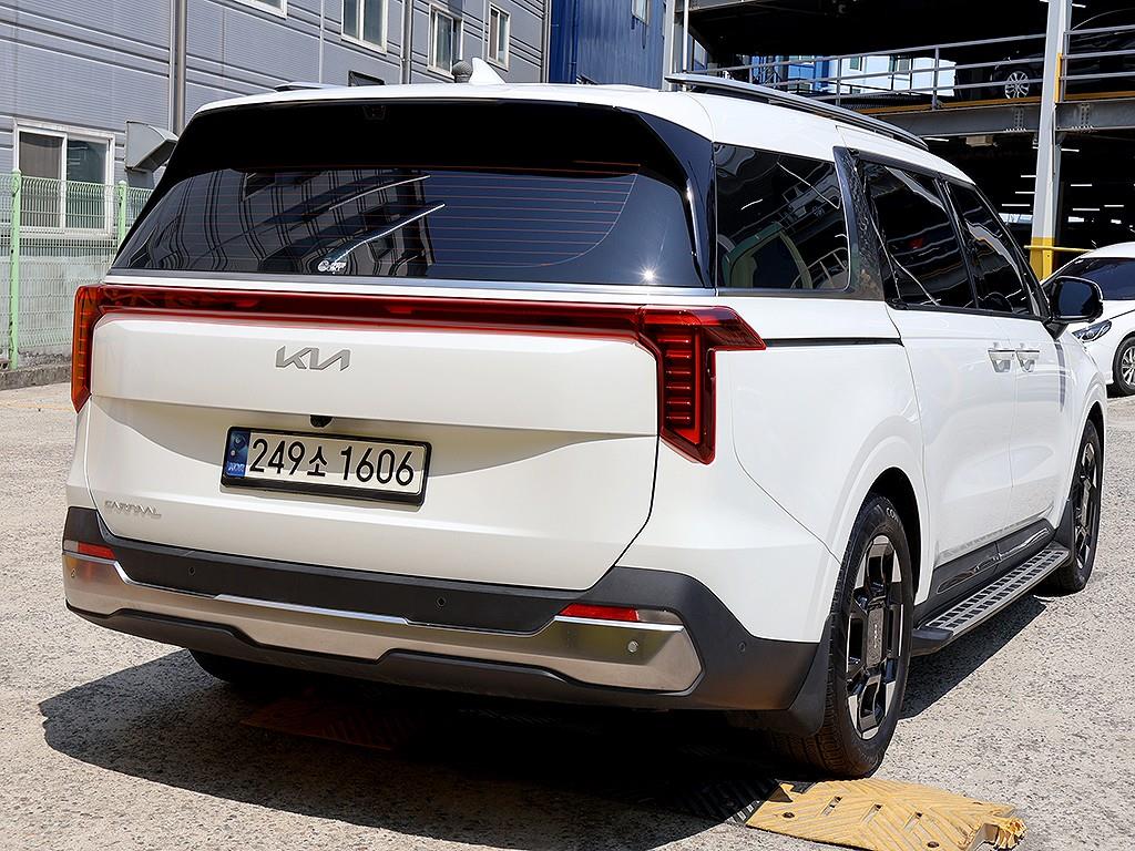 KIA Carnival - Vista 4
