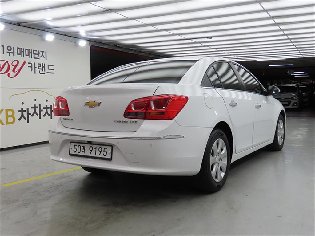 Chevrolet Cruise - Vista 4