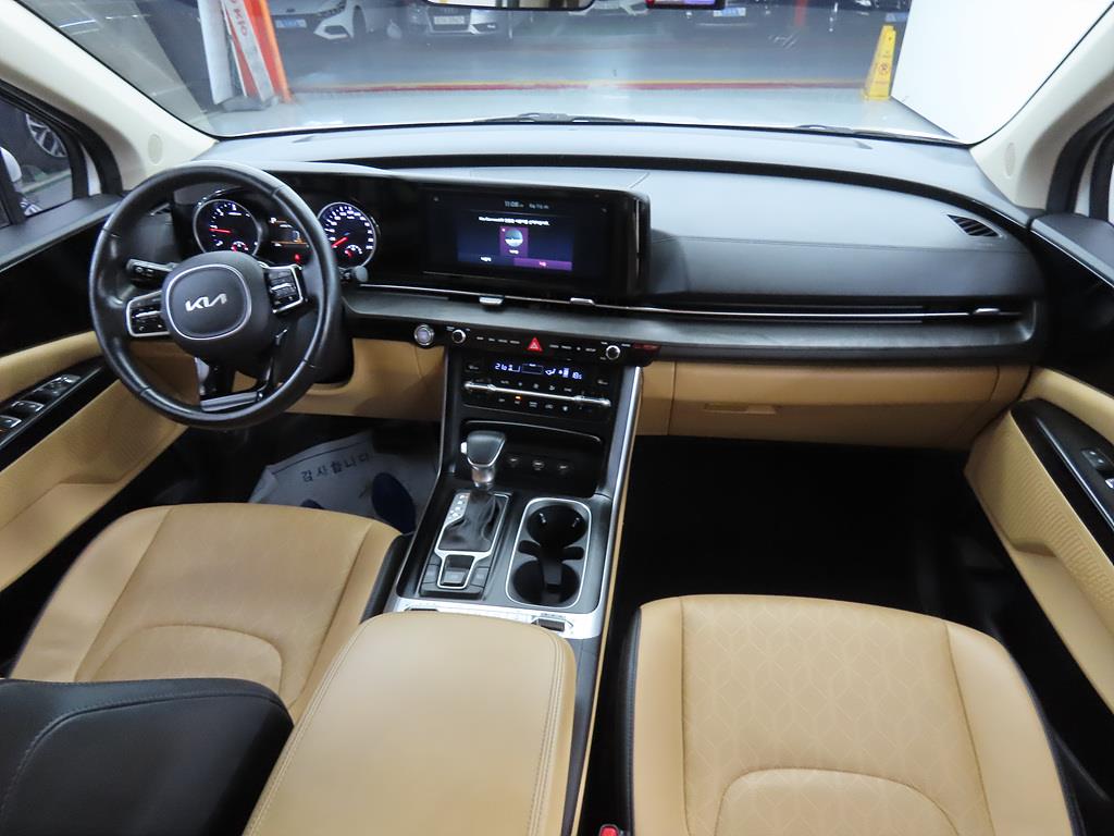 KIA Carnival - Vista 5