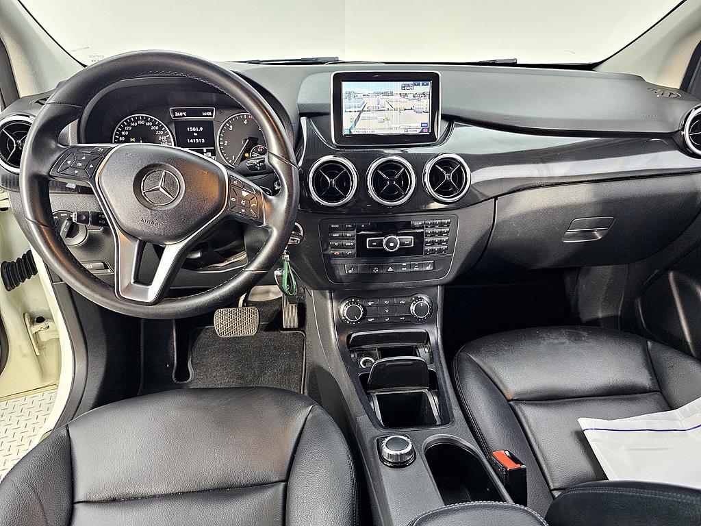 Mercedes Benz B Class (MY B) - Vista 5