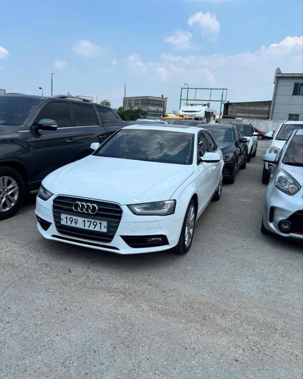 Audi A4 2.0 TDI Quattro Dynamic 2