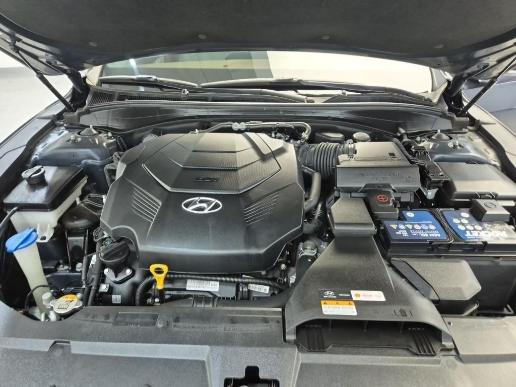 HYUNDAI Grandeur - Vista 5