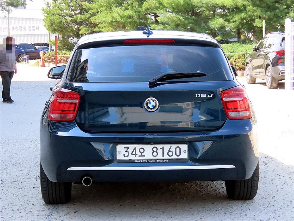 BMW 1 series - Vista 4