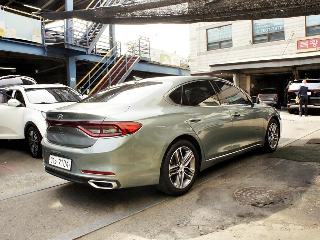 HYUNDAI Grandeur - Vista 4