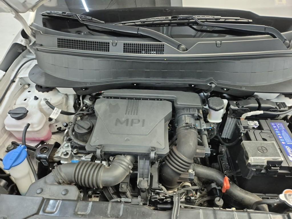 HYUNDAI Casper - Vista 5