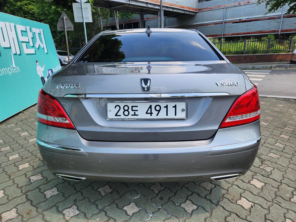 HYUNDAI Equus - Vista 4
