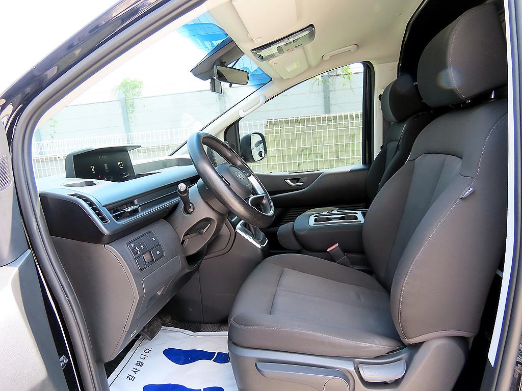 HYUNDAI Staria - Vista 5