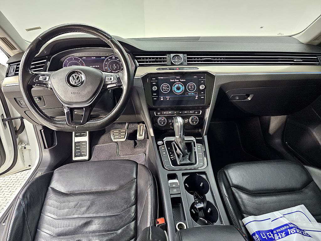Volkswagen Arteon - Vista 5