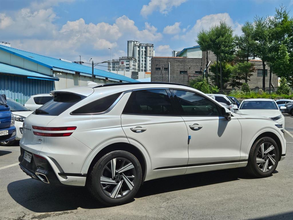 Genesis GV70 2.5T Gasoline AWD Sport — фото 4
