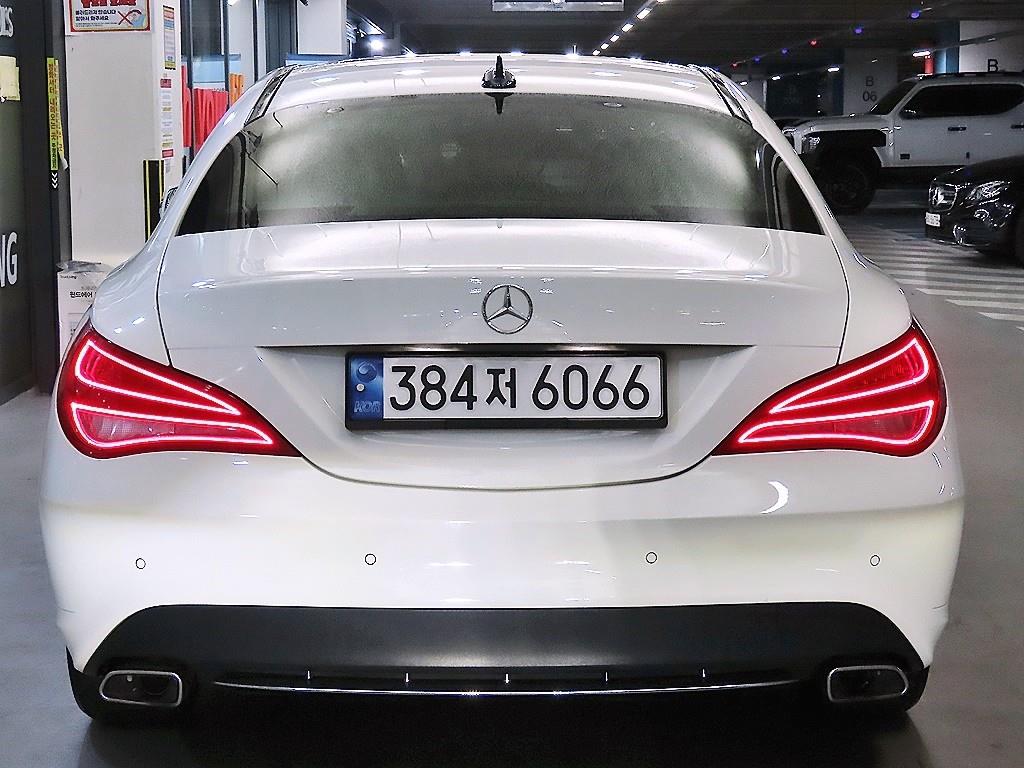 Mercedes Benz CLA Class - Vista 5