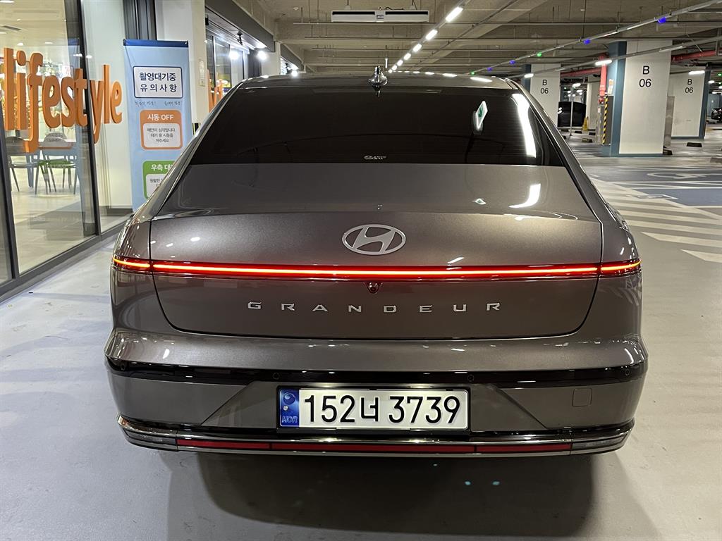HYUNDAI Grandeur - Vista 5