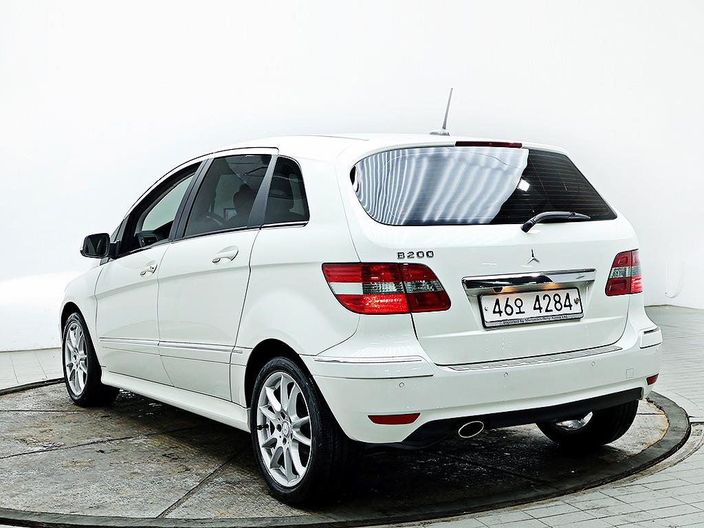 Mercedes Benz B Class (MY B) - Vista 4