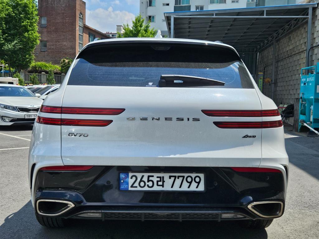 Genesis GV70 2.5T Gasoline AWD Sport — фото 5