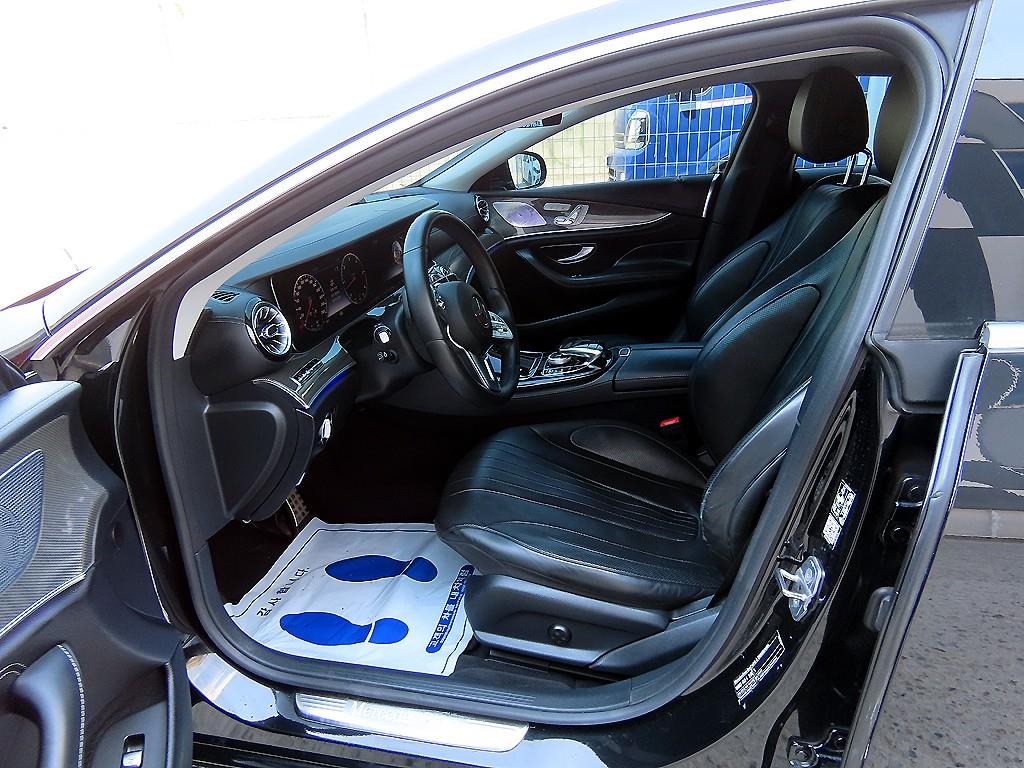 Mercedes Benz CLS Class - Vista 5