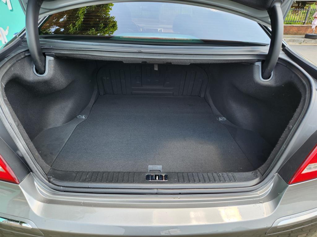 HYUNDAI Equus - Vista 5