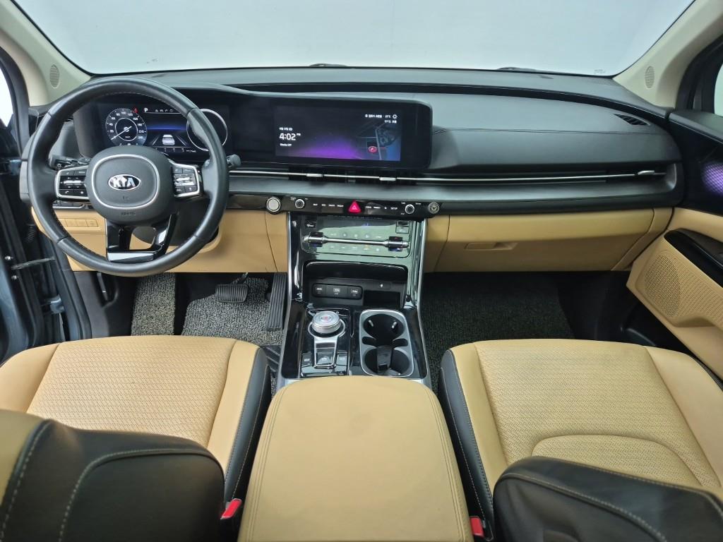 KIA Carnival - Vista 5