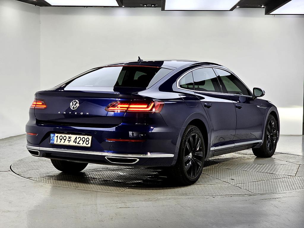 Volkswagen Arteon - Vista 4